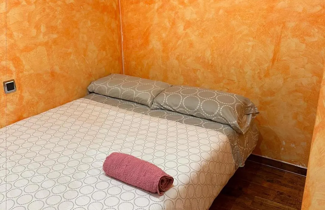 Casa céntrica, en barrio bohemio-1
